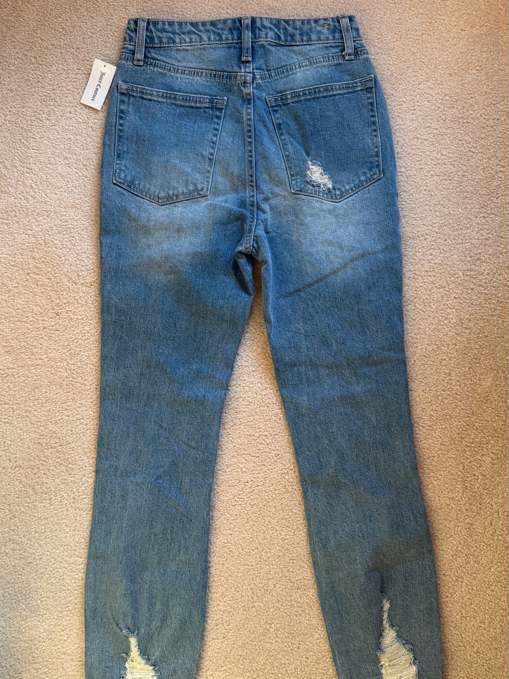 NWT Juicy Couture Women’s Venice Straight Med. Blue Destroyed Skinny Jeans, 26 - Picture 2 of 8